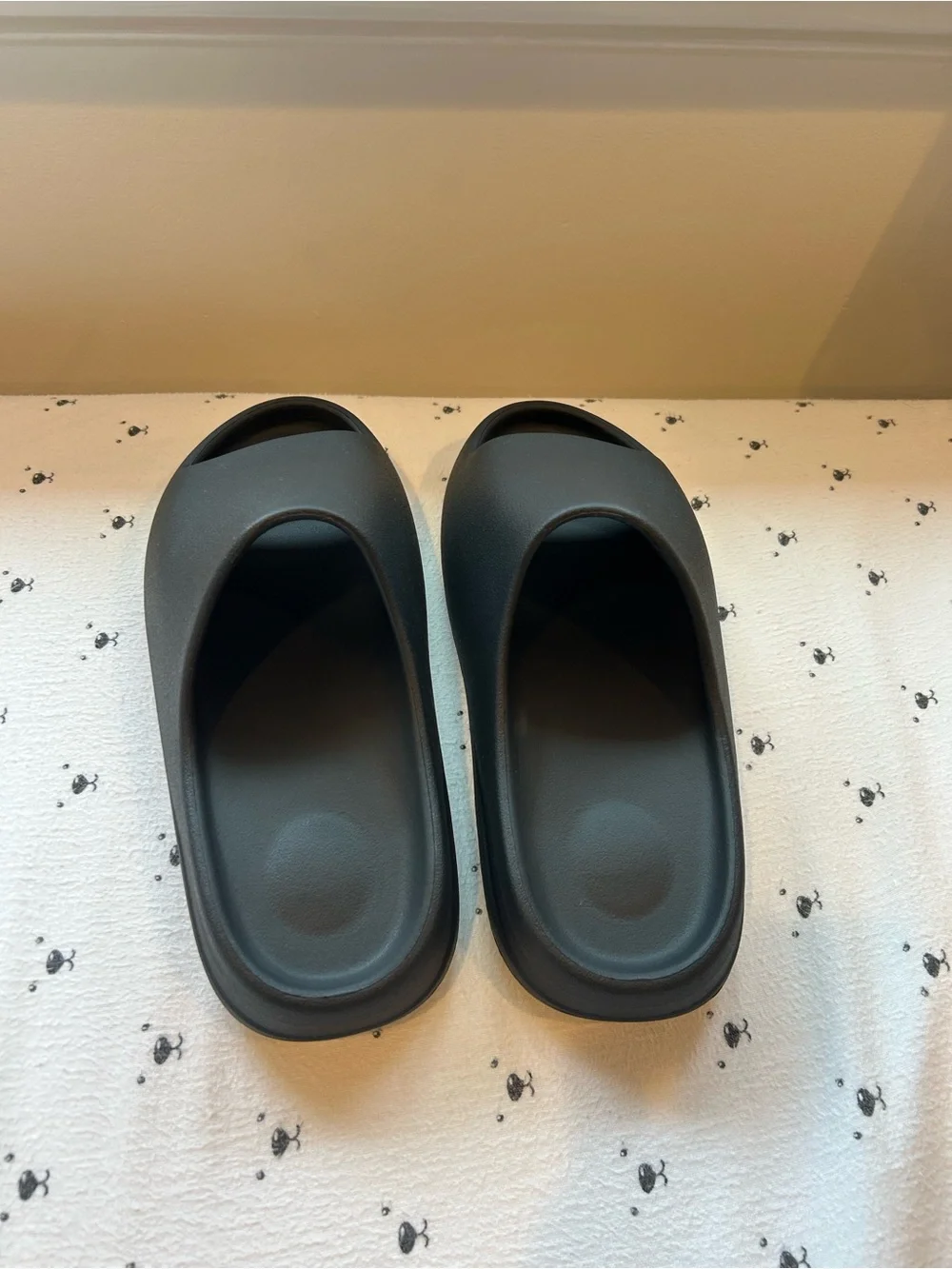 Yeezy Slide Sandals in Black